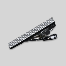 Load image into Gallery viewer, TIE CLIP - CHROME
